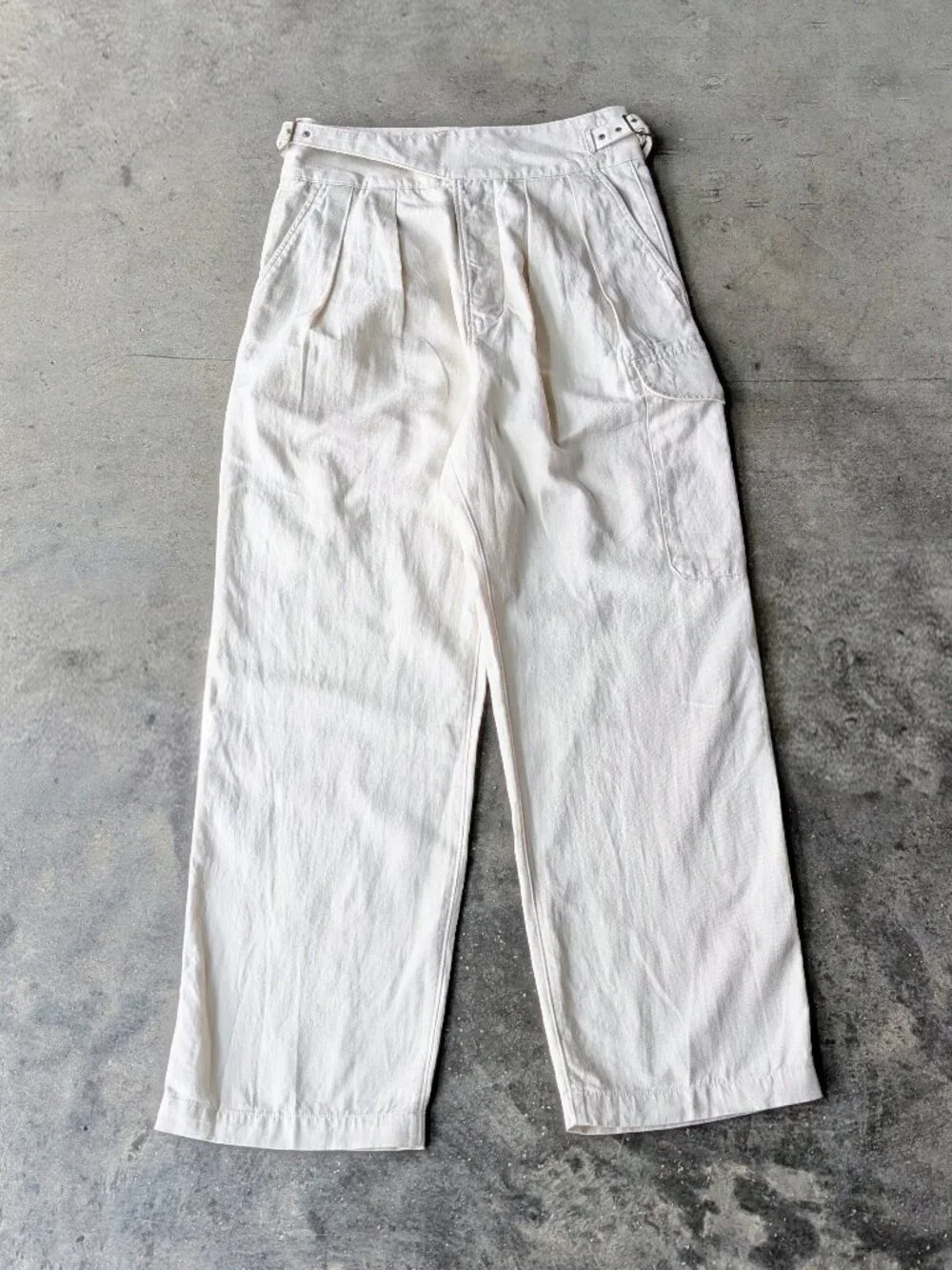 Banana Republic Heritage Explorer Pleated Buckle Cargo Pant size 6 petite NWT